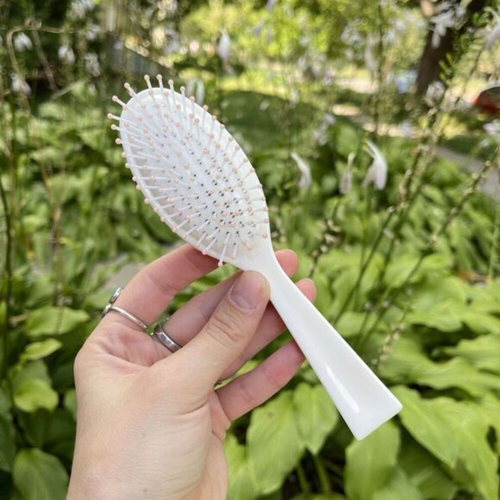 Estee Lauder Pink Ball Tipped Travel Purse‎ White Plastic Hair Brush Used Oval